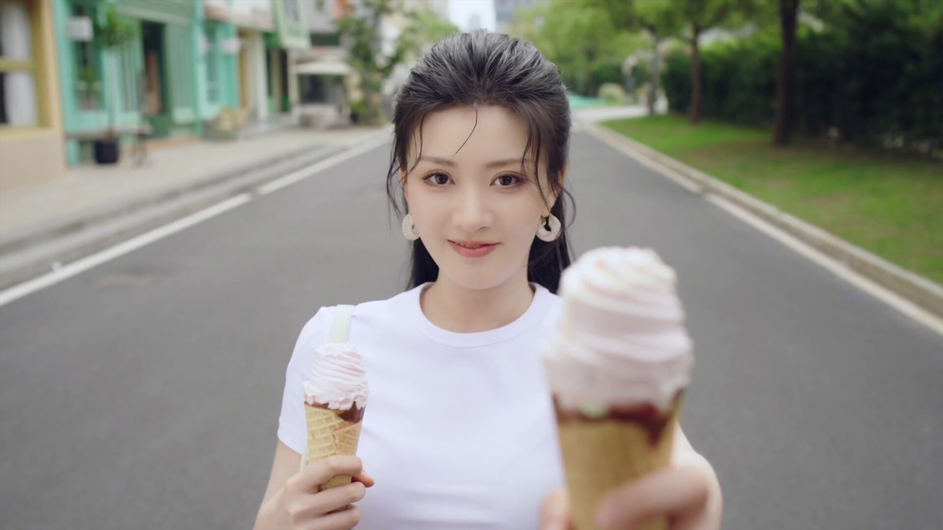 点击查看原图 对不起!我把美女包围了!/Sorry! I surrounded beauty!